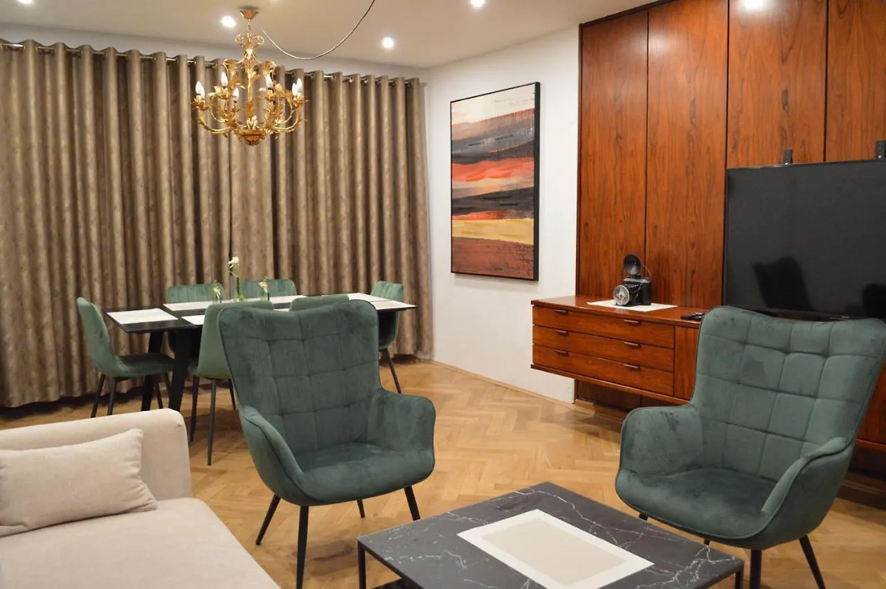 New City Center Stays 2 Munich Apartment